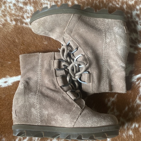 Sorel Other - Sorel Suede wedge booties